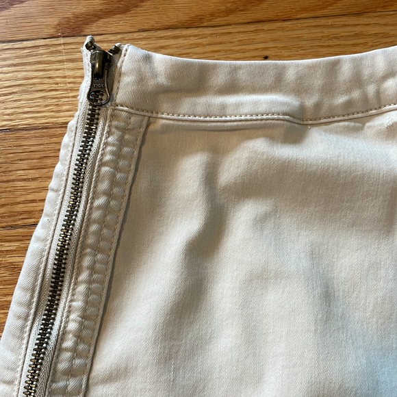 Free People Pale Yellow Skirt with side zipper size 0 - Picture 4 of 6